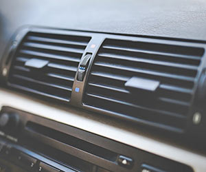 車のエアコンが効かない原因は 冷房冷えない 暖房温まらない A Cボタンの意味と使い方を紹介 車メンテ
