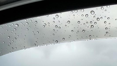 車,ドアバイザー,必要,機能,雨の日,画像